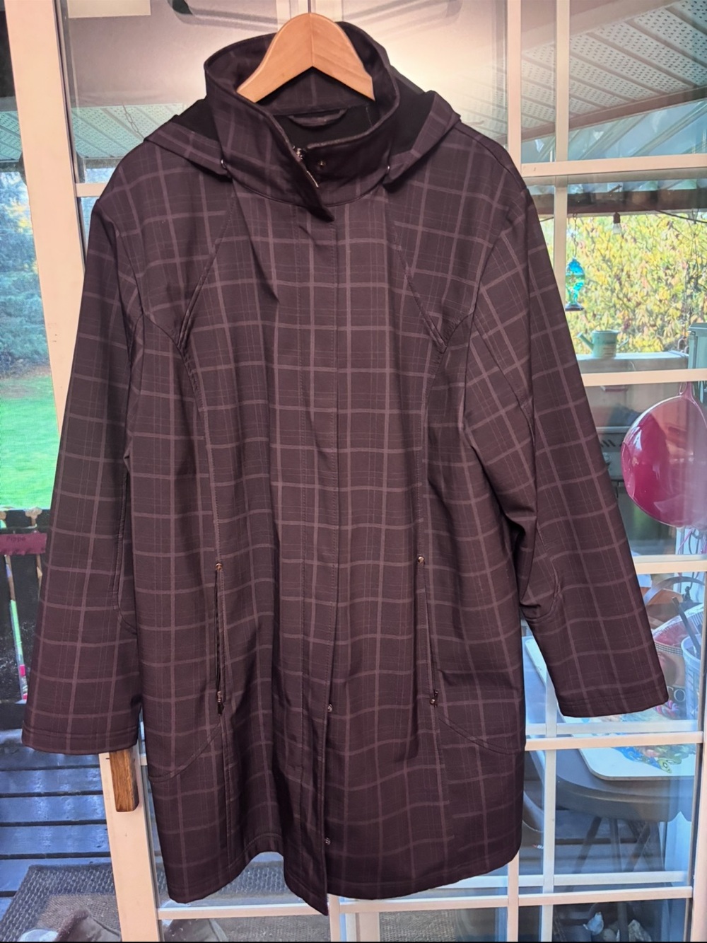 Womenโs Plaid Hooded Coat - Black